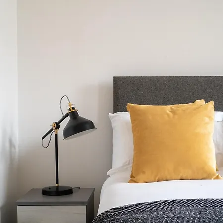 Leeds - 5 Min From Centre Apartment *